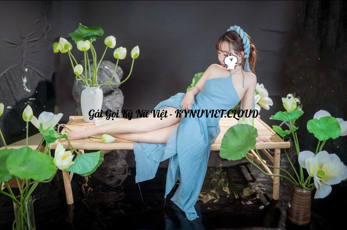 gaigu8 - 1790145423 – Đã sửa.jpg