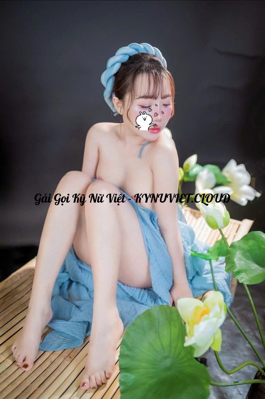 gaigu8 - 1790145424 – Đã sửa.jpg