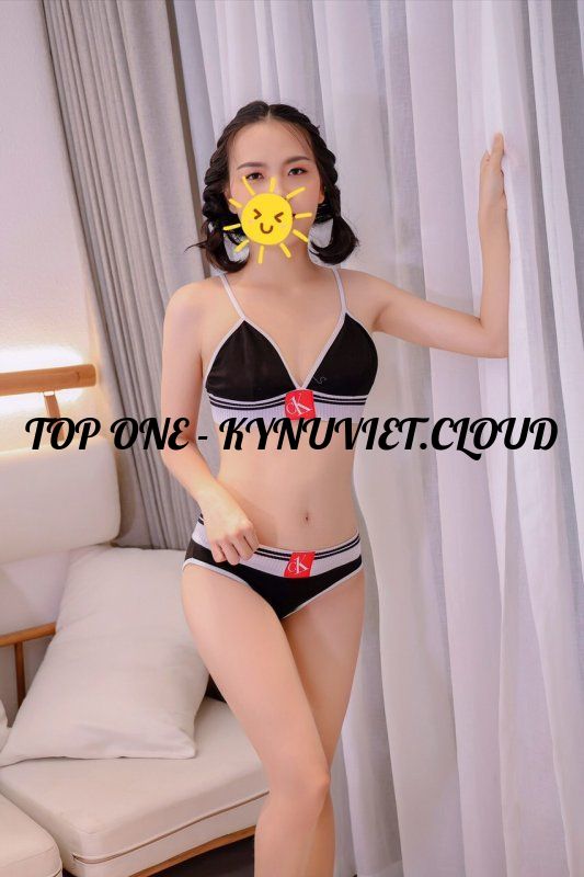 sieu-pham-khanh-linh-co-be-mien-tay-o-que-moi-len-2127052-original.jpeg